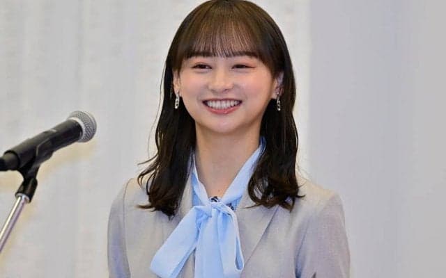 「動いててもかわいい～」日向坂46影山優佳が、日本代表ユニフォームを着用しての「ストレッチ動画」公開！ 体を伸ばす準備運動にファンが歓喜の声