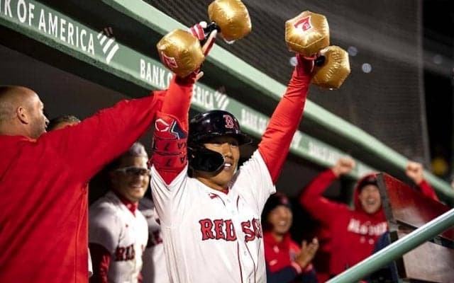 吉田正尚がメジャー１号の豪快２ラン！ダンベル挙げて喜ぶ“マッチョマン”に米メディアは「肩の荷が下りた」「ボストンを満喫しているようだ」