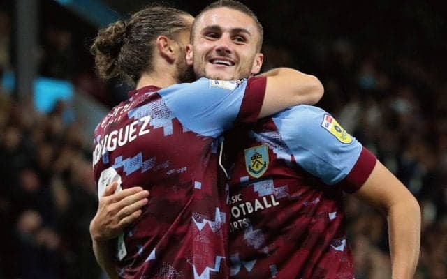 シティ保有の21歳DFハーウッド=ベリス、今夏新天地行きも？ レンタル先2部バーンリーでは大黒柱に