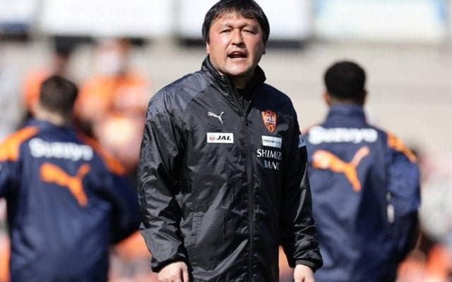 「これじゃ湘南にボロ負けするぞ！」清水の秋葉忠宏新監督が初練習から檄を飛ばす！