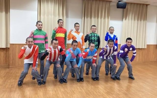 名手・岡潤一郎元騎手に縁あり 個性豊かな11人の地方新人騎手達