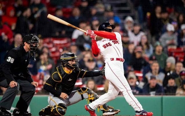 【MLB】吉田正尚を元楽天助っ人絶賛「ファンの心つかんだ」　巨大フェンス越え弾は「ワイルド」