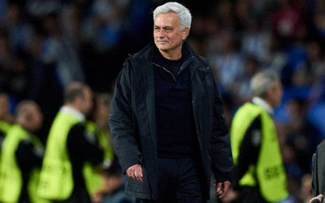 差別を許さないモウリーニョ監督の行動に称賛の嵐、クラブへの処分も罰金115万円に軽減