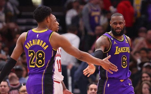 レブロンが存在感を示した八村塁を絶賛「リズムの選手。彼を守れる選手は多くない」