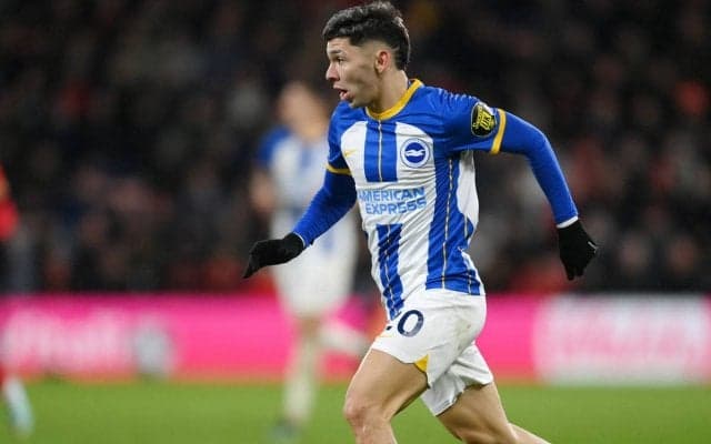 ブライトンのロッカールームの雰囲気が最高だと話題！初ゴールのエンシソを祝う輪に三笘の姿も「スクショ案件」「感動」