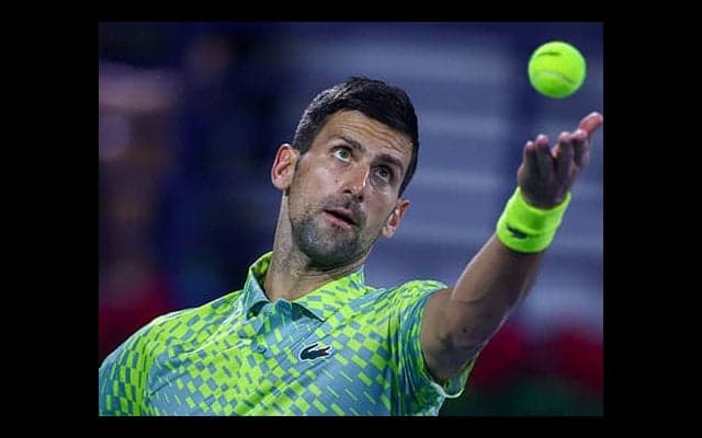 ジョコ、モンテカルロ会場で練習