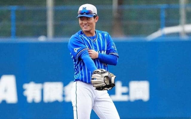 5試合で5人起用…DeNAの遊撃争いが超激化　ドラ3新人を指揮官称賛「うまくつないだ」