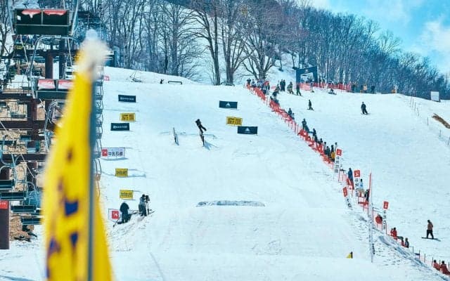 アジア唯一のスノーボード・スロープスタイル国際大会『COWDAY SLOPE』木村葵来、小谷結衣が優勝！