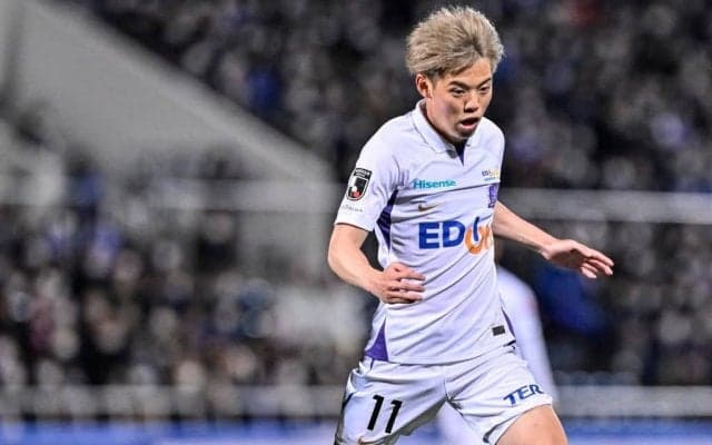 「Jリーグレベルじゃない」広島ＭＦ満田がぶち込んだ「無回転弾丸ミドル」に絶賛の嵐！ イニエスタが出場したタレント軍団を打ち破る衝撃ゴール