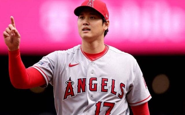 【MLB】大谷翔平、レッドカーペットでまさかの“迷子”　突如のうろちょろが「可愛いんだが」
