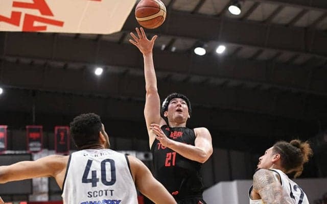 今季初先発のA東京・平岩が奮起「みんなの力が後押ししてくれました」