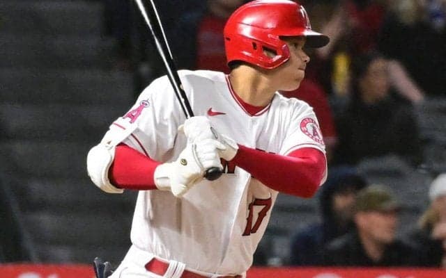 【MLB】大谷翔平、フェン直二塁打で気迫の雄叫び　名物実況「ロケットだ」　今季2度目マルチ
