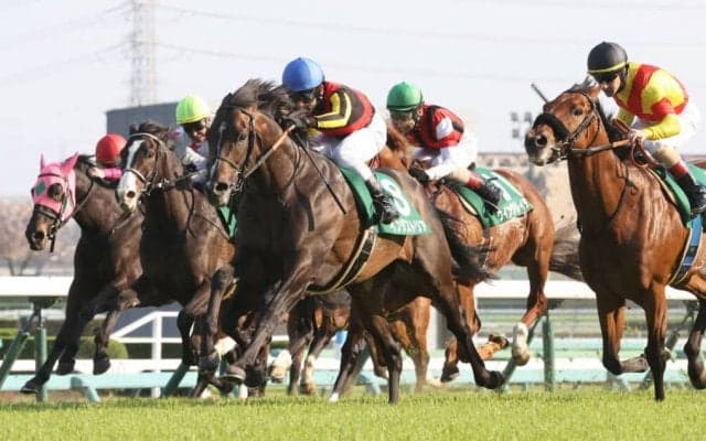 【ダービー卿CT】インダストリアが鮮やかな差し切り