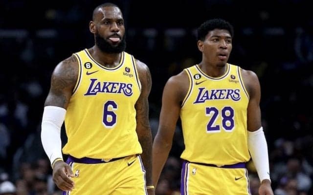 レブロンが躍動してレイカーズがジャズを撃破…八村塁は今季最終戦で12得点と活躍