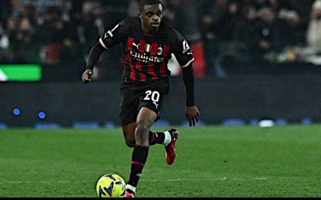 ミランに朗報! カルルが一部トレーニングに復帰