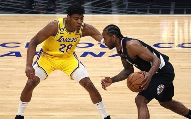 プレーオフ進出を狙うレイカーズ…エースのレブロンは八村塁を「優れた競争者」と絶賛