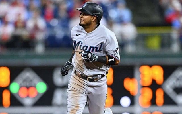 【MLB】昨季首位打者アラエスがサイクル安打　マーリンズ初の快挙…MLB全球団から達成者誕生