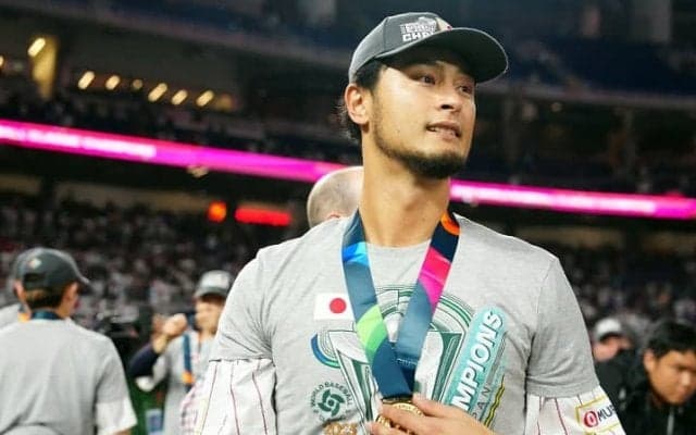 「ダルの時だけキャッチャーミットを・・・」鶴岡慎也氏が明かす ダルビッシュ「女房役」の裏側