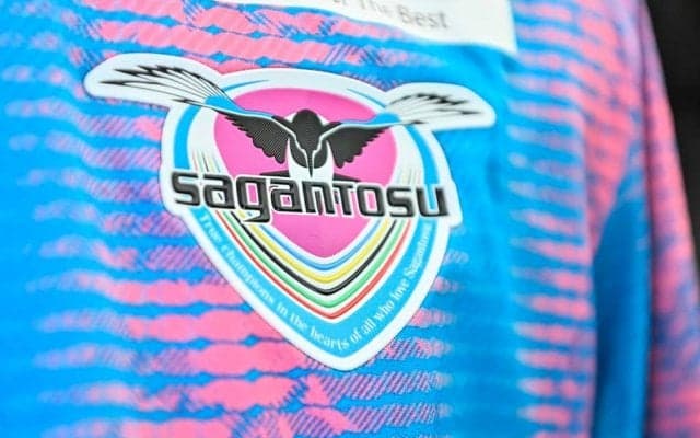 「色味めっちゃ可愛い!!!!」J1鳥栖とニューバランスの「特製コラボシューズ」が大反響！ すでに売り切れサイズも出た、他サポーターもうらやむ特別デザイン！