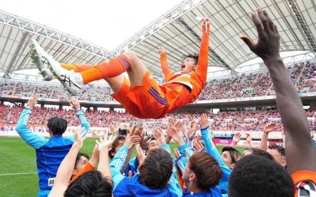 「1週間は涙止まらない」劇的逆転劇の立役者、圧巻ハットトリックの新潟MF伊藤涼太郎に賛辞止まず「全て美しいシュート」「この男はどんだけドラマを生むんだ」