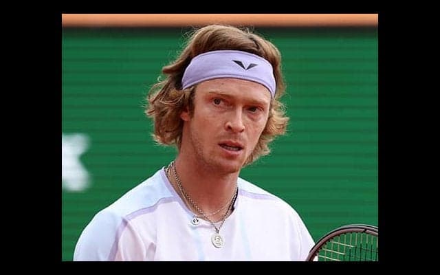  ルブレフ、フリッツ下し決勝へ 