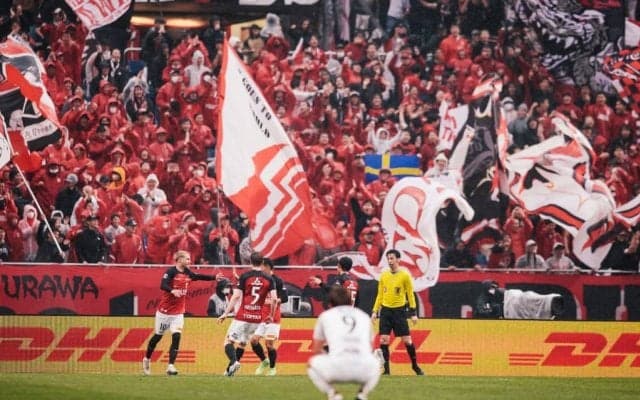浦和レッズが生まれ変わった本拠地での初戦を4－1の勝利！ 両チームに退場者が出る激戦を制し、指揮官は「メンタルでもトップレベルだった」