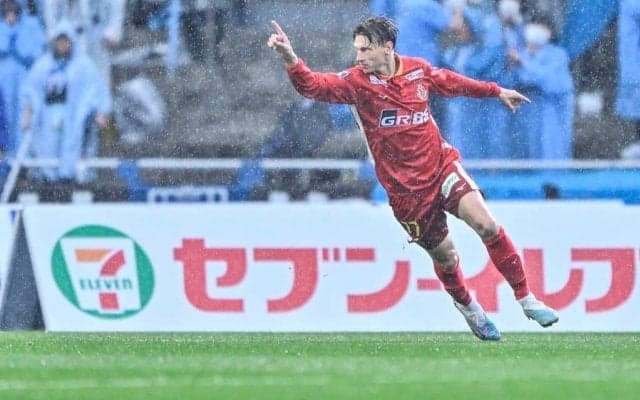 「教科書に載せてほしい」J1名古屋が決めた3人が「9秒間6タッチで決めた華麗すぎるゴール」にファン興奮！ 「何回みてもたまらん」などの声