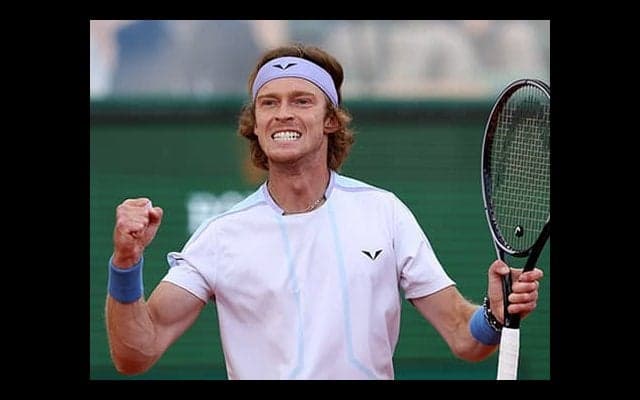  ルブレフ「精神的にきつかった」 