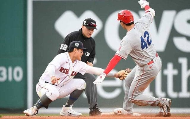 【MLB】大谷翔平、隙を逃さぬ“神走塁”は「去年ならアウト」　新規格への順応を実況絶賛