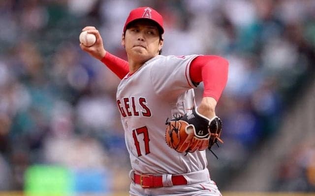 鶴岡慎也氏が語るルーキー時代の大谷翔平秘話　「直球を投げさせなかった理由」とは