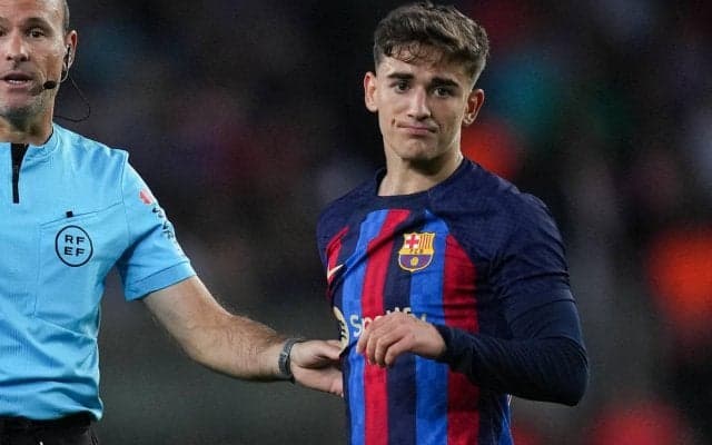 「他のクラブで幸せになるとは思えない」チャビ監督、チェルシー行き噂のガビを語る