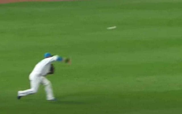 大遠投の爆肩が「ロマンの塊」　“ヒョイ投げ”レーザーにファン仰天「新庄2世」