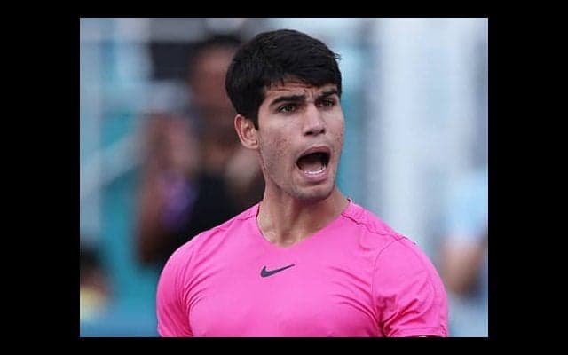 アルカラス 連覇狙いバルセロナへ