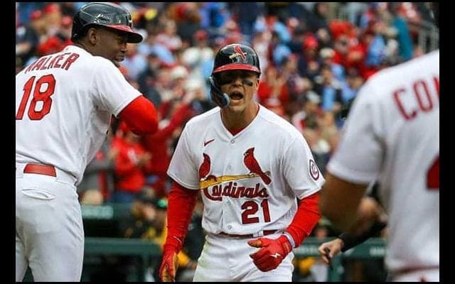 【MLB】ヌートバーの“胡椒”グリグリに「躍動感」　全力疾走からパフォ披露に球場大興奮