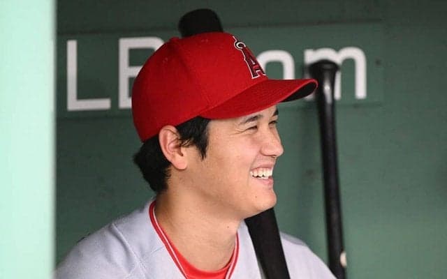 【MLB】敵地でも大谷翔平への「愛は異常だ！」　出待ち殺到に米メディア衝撃「ロックスター」