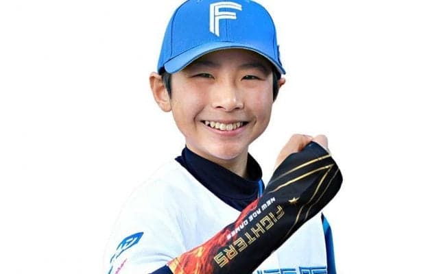 新庄監督が子どもたちにアームスリーブをプレゼント　5月13、14日…各日4000個を配布
