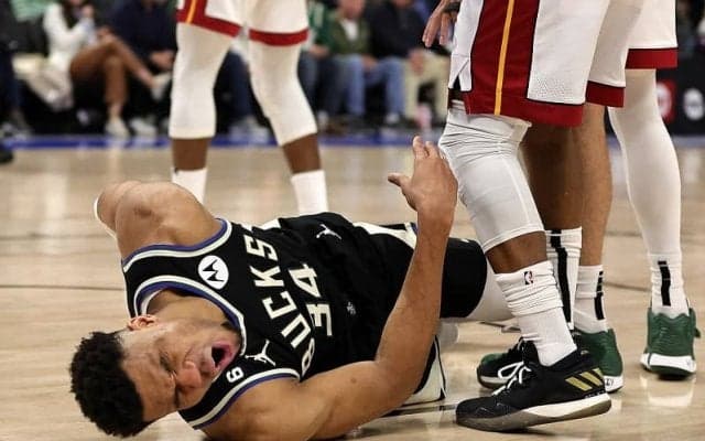 アデトクンボにヒーロー、モラント…プレーオフ初戦で主力選手のケガが続出