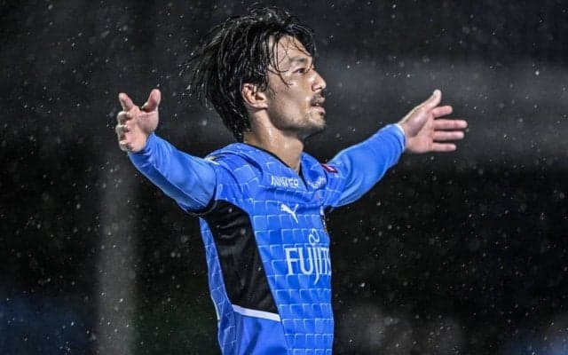 「サッカーセンスの塊」川崎の天才・家長昭博の400試合出場記念「特別プレー集映像」が大反響！ 『ボレロ』のBGMに引き立てられた「フィジカルと技術の両立」