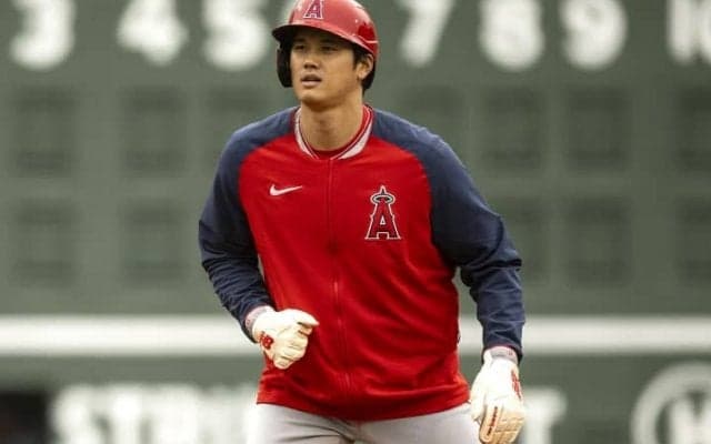 「ショウヘイにもできないことがある」“ファスナー”に大苦戦の大谷翔平に米メディアが注目「私たちと同じじゃないか」