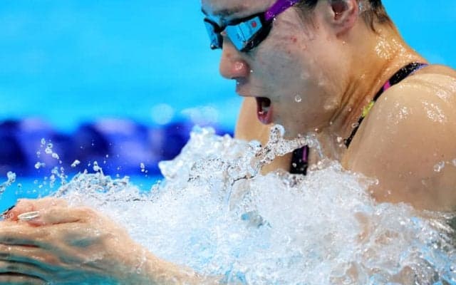 オリパラ両方でパリ切符を。石原愛依が初めて白杖で挑んだ競泳日本選手権