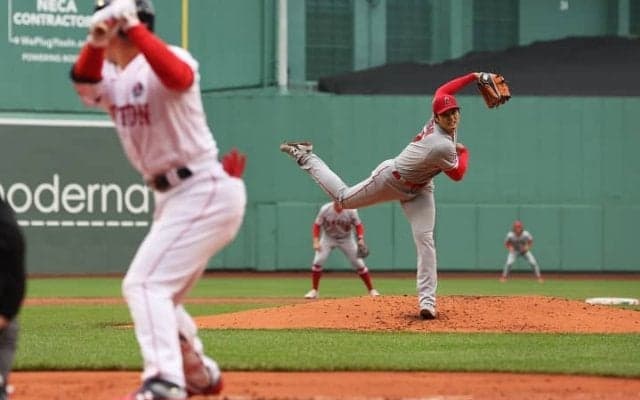 「９８マイルでヨシダを空振りさせた」現地メディアも注目の”侍ジャパン対決”は大谷翔平に軍配！打撃でも２安打で連敗ストップに貢献