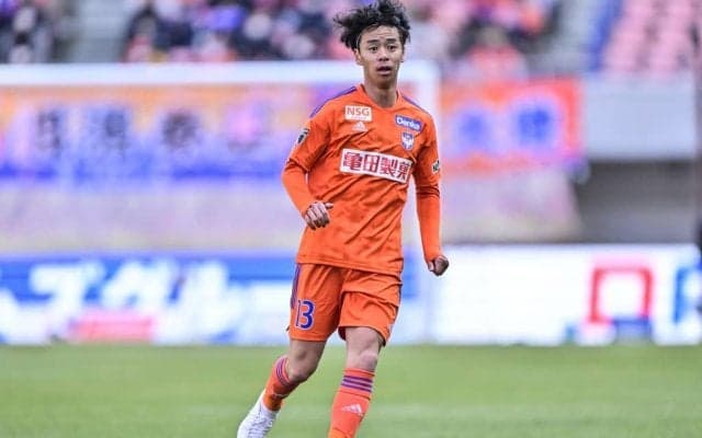 「実写版青井葦人」J1MVPに選出された伊藤涼太郎の「テクニカルプレー集映像」公開！ 「俯瞰の目ってこういうことか」「めちゃくちゃ好きなプレースタイル」など絶賛の声