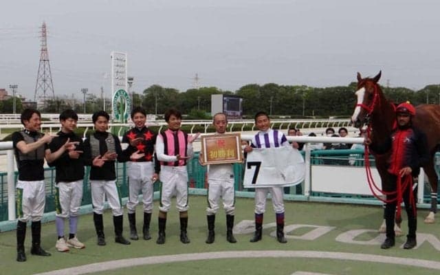 【園田競馬】ルーキー山本屋太三騎手が初勝利「馬の力で勝てました」