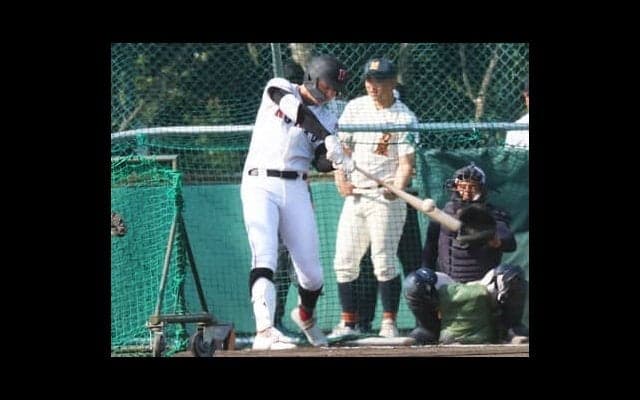 真鍋慧は木製バットでも快打連発 U18日本代表強化合宿で見せた圧倒的パフォーマンスにスカウトは何を思う？