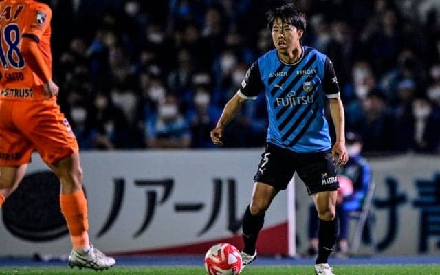 川崎・佐々木旭が語る、脇坂泰斗へのアシスト場面での小林悠の働き。「そこに入ってくれることによってマイナスが空く」