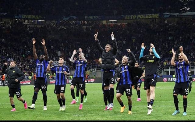 レーティング:インテル 3-3(AGG5-3) ベンフィカ《CL》