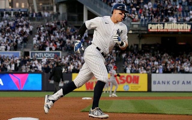 【MLB】大谷翔平に「HRの打ち方を見せた」　ジャッジが“神キャッチ”後に爆速弾「さすが」