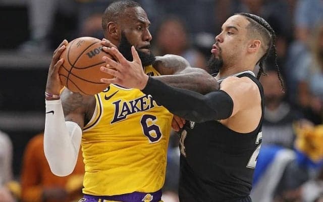 リーグ上位のディフェンス力で襲い掛かったグリズリーズがレイカーズを下して1勝1敗に