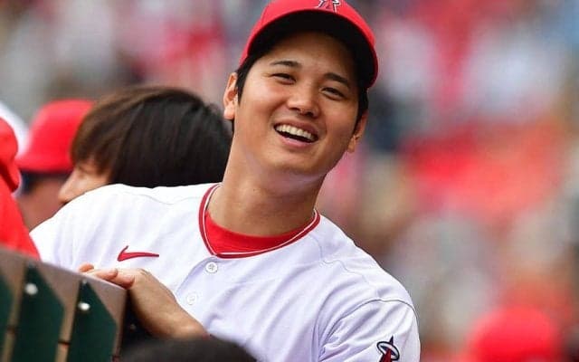 【MLB】大谷翔平の“神対応”に少年もピョンピョン…　ベンチ真横で笑顔生み「正真正銘の天使」