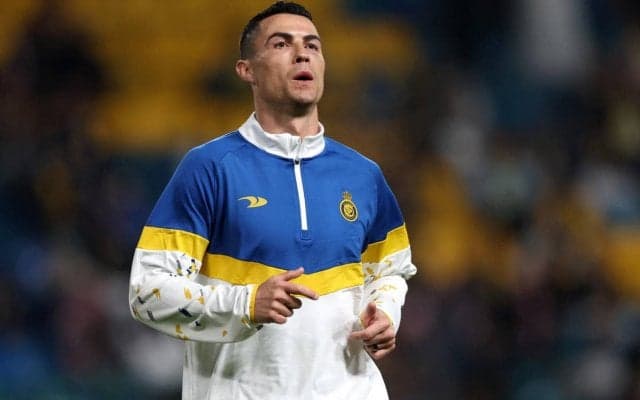 「どう思うかは自由だ」C・ロナウドの股間タッチ騒動にクラブが声明、「メッシ、メッシ」のコール後の行為は最悪重罪に？